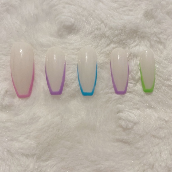 LUXURY PRESS ON NAILS - Picture 4 of 7